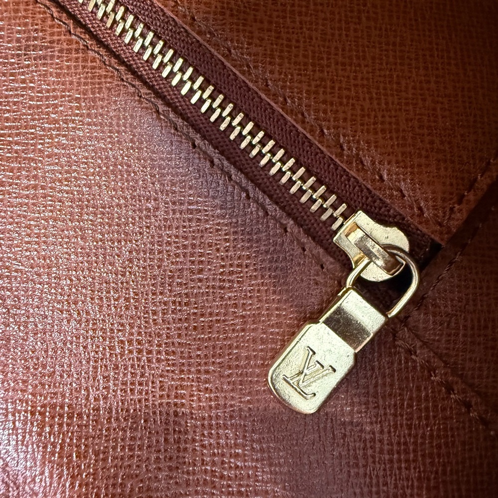 Louis Vuitton Pochette Bordeaux GM Clutch - Picture 9 of 12